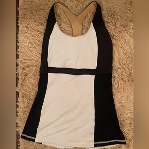 Lululemon top size 6